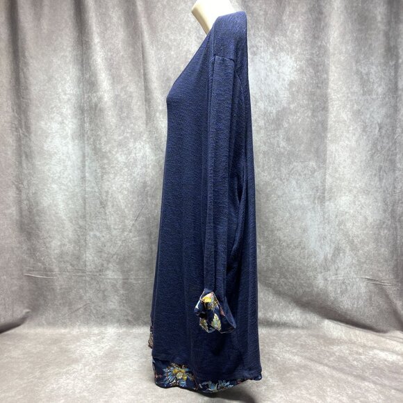 Catherines 2X Plus Size Blue Tunic Long Sleeve Top With Floral Accents - Picture 3 of 9